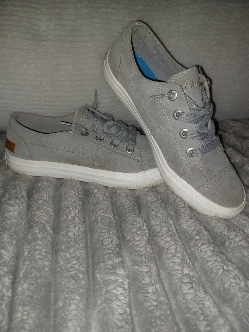 Casual Women's Gray Lace-Up Suede Shoes